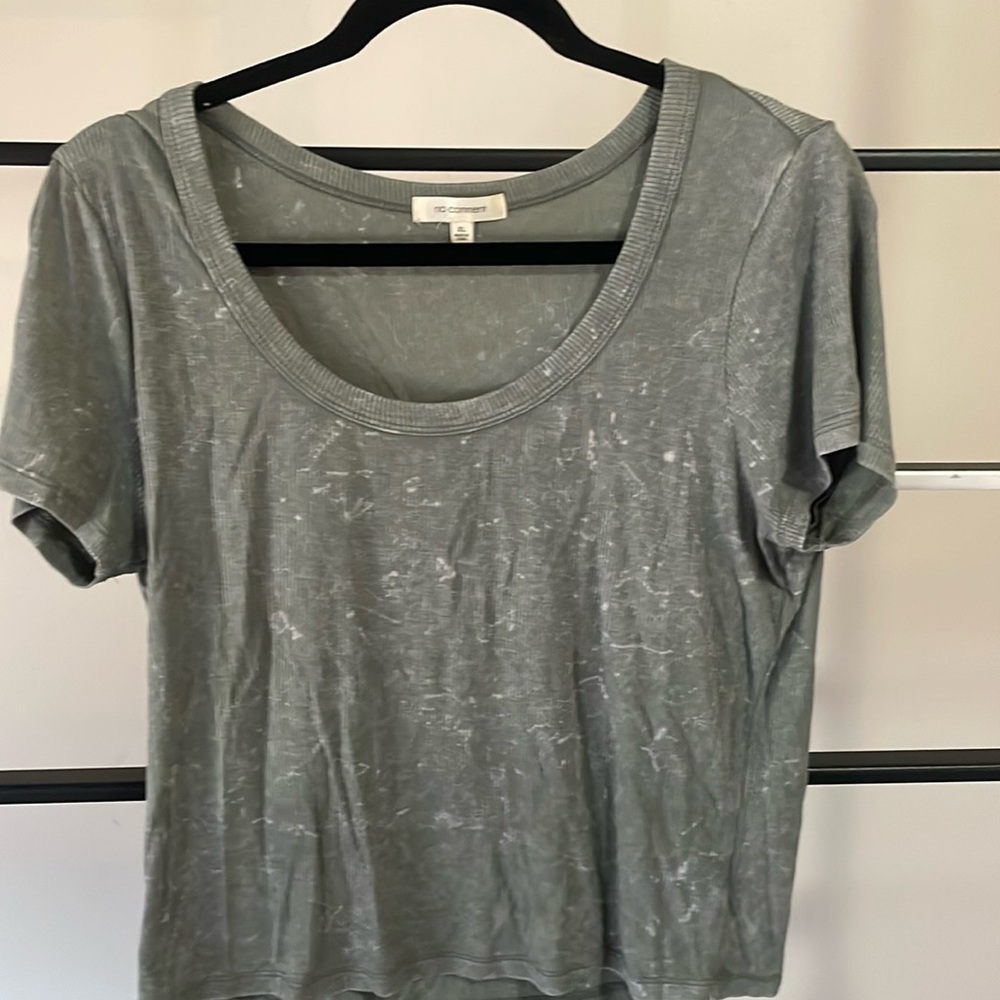 No comment ribbed distressed look t shirt green gray